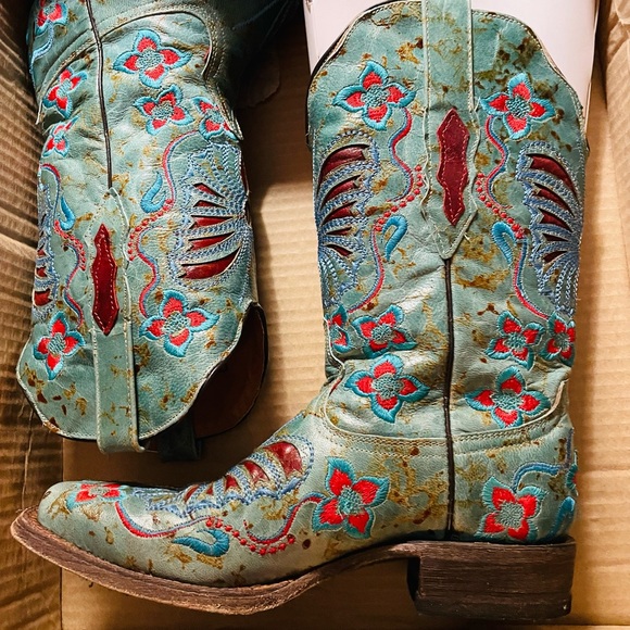 Handmade turquoise cowboy boots. Worn once. Gorgeous embroidery. - Picture 1 of 6